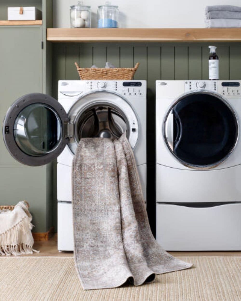 Livabliss Our PNW Home Rainier 8 x 10 (ft) Flatweave Light Brown Rectangular Indoor Medallion Bohemian/Eclectic Machine washable Pet Friendly Area rug