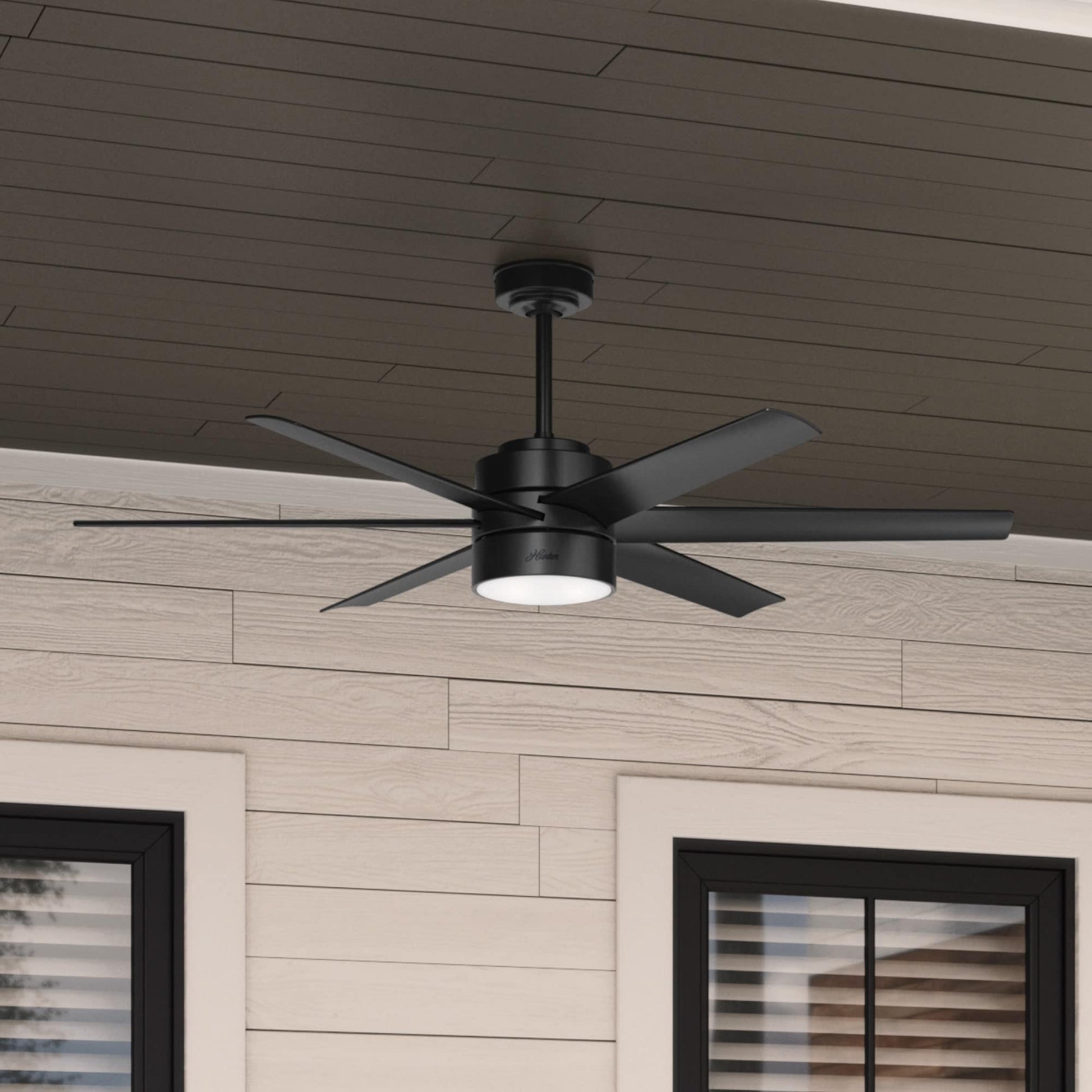 Hunter Solaria ENERGY STAR 60-in Integrated LED Outdoor Matte Black with Matte Black Blades Ceiling Fan With Light ( 6 -Blade ) 2366522