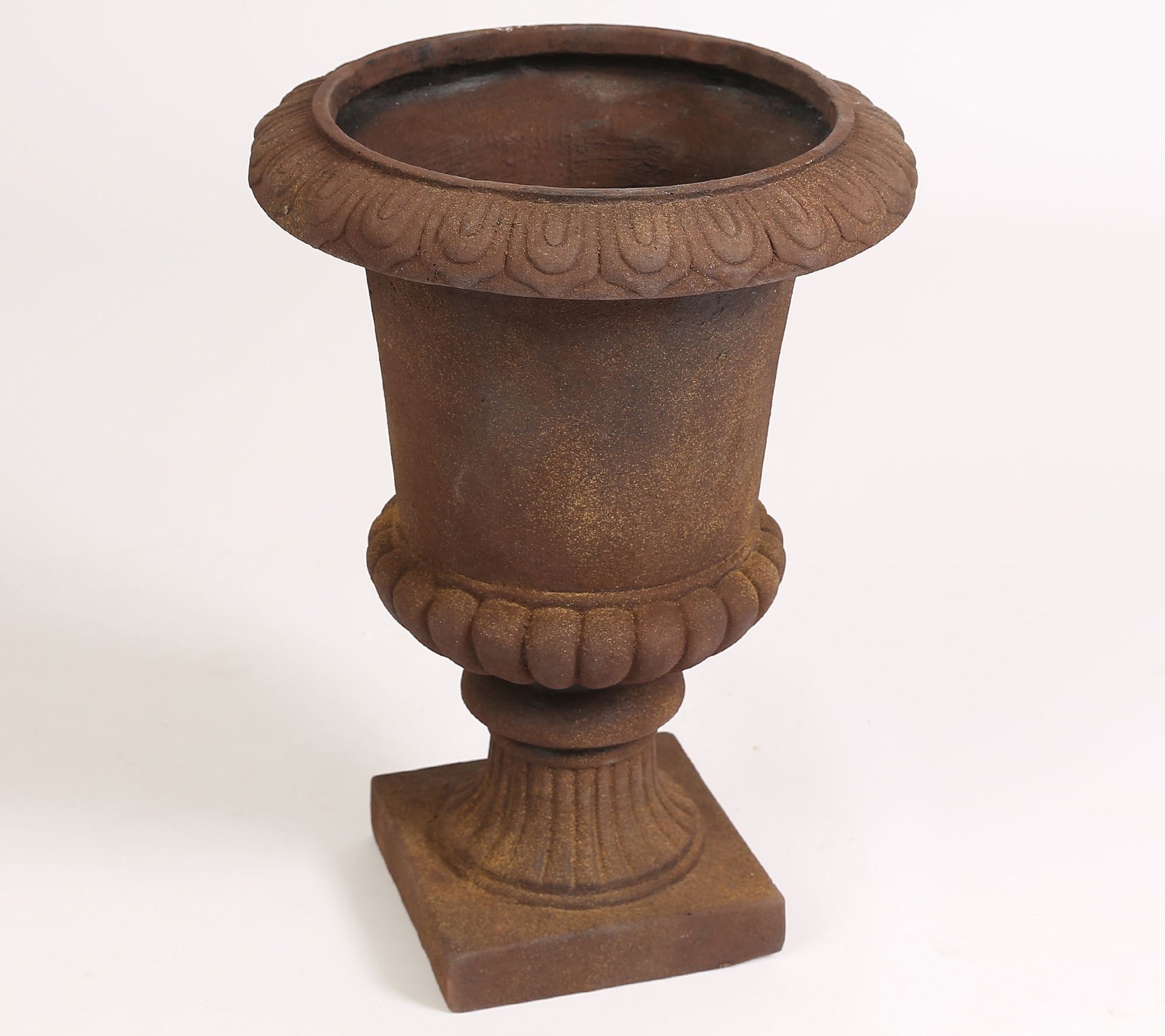 LuxenHome Classic Rusty Brown Urn Planter