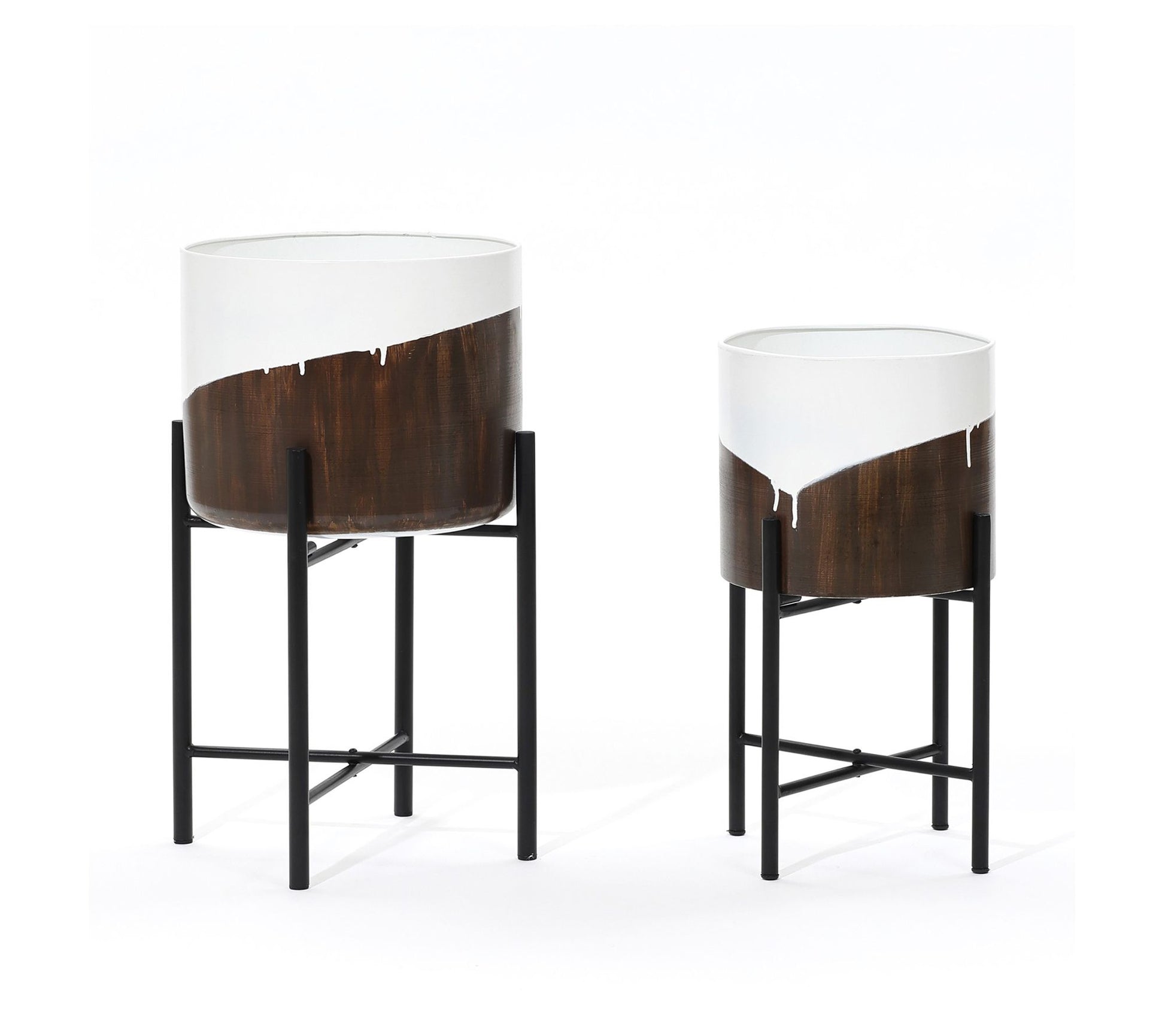 LuxenHome 2-Piece White and Brown Metal Cachepot Planters Set